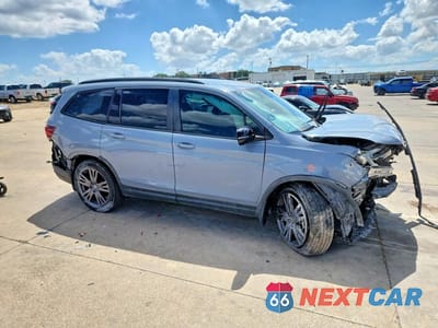 Czwarte zdjęcie samochodu z boku: 2022 HONDA PILOT SPORT VIN:5FNYF5H38NB019224 - miniatura