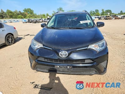 Piąte zdjęcie samochodu w środku: 2016 TOYOTA RAV4 LE VIN:2T3BFREVXGW526688 - miniatura
