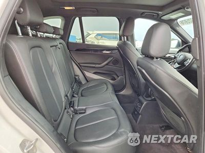 Zdjęcie 11 z 13 samochodu: 2018 BMW X1 XDRIVE28I VIN:WBXHT3C32J5K31622 - miniatura