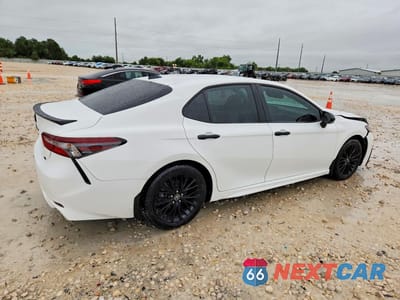 Trzecie zdjęcie samochodu z tyłu: 2022 TOYOTA CAMRY HYBRID SE NIGHTSHADE VIN:4T1G31AK8NU038020 - miniatura