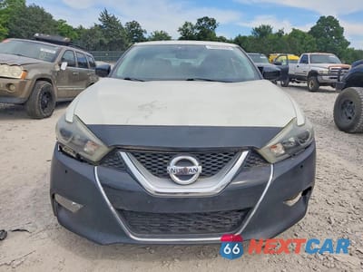 Piąte zdjęcie samochodu w środku: 2017 NISSAN MAXIMA 3.5 S VIN:1N4AA6AP0HC369327 - miniatura