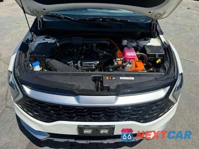 Piąte zdjęcie samochodu w środku: 2023 KIA SPORTAGE EX VIN:KNDPVCAG3P7018460 - miniatura