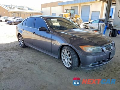 Czwarte zdjęcie samochodu z boku: 2006 BMW 330 I VIN:WBAVB33596KR79794 - miniatura
