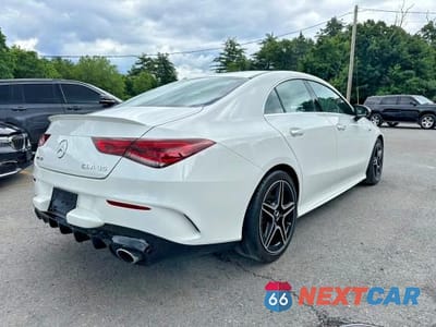 Trzecie zdjęcie samochodu z tyłu: 2021 MERCEDES-BENZ CLA AMG 35 4MATIC VIN:W1K5J5BB0MN167360 - miniatura