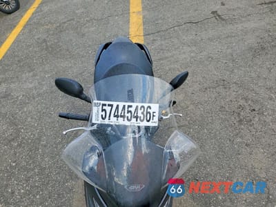 Piąte zdjęcie samochodu w środku: 2019 SUZUKI UH200 VIN:MLCCH41A2K1600104 - miniatura