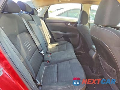 Zdjęcie 10 z 12 samochodu: 2019 KIA FORTE S VIN:3KPF34AD7KE013140 - miniatura