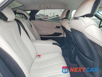 Zdjęcie 10 z 12 samochodu: 2017 TOYOTA MIRAI BASE VIN:JTDBVRBD1HA002702 - miniatura
