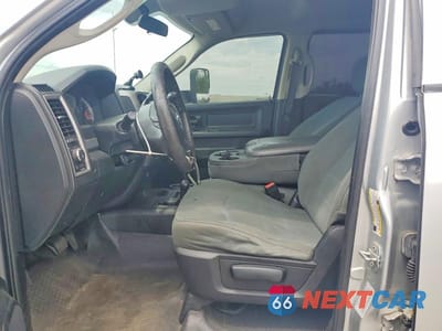 Zdjęcie 7 z 12 samochodu: 2015 RAM 3500 VIN:3C7WRTCL9FG592898 - miniatura