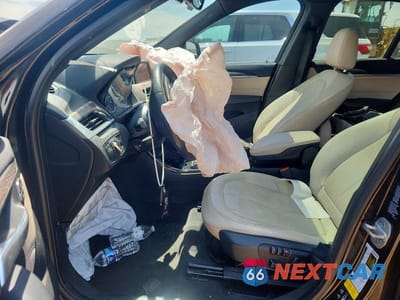 Zdjęcie 7 z 12 samochodu: 2016 BMW X1 XDRIVE28I VIN:WBXHT3C3XGP885488 - miniatura