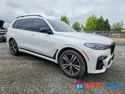 Czwarte zdjęcie samochodu z boku: 2019 BMW X7 XDRIVE50I VIN:5UXCX4C56KLS36014 - miniatura