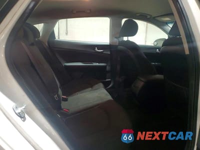 Zdjęcie 10 z 12 samochodu: 2016 KIA OPTIMA LX VIN:KNAGT4L35G5070672 - miniatura