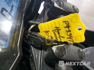 Zdjęcie 8 z 9 samochodu: 2019 HONDA GROM 125 VIN:MLHJC7517K5103716 - miniatura