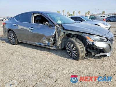 Czwarte zdjęcie samochodu z boku: 2023 NISSAN ALTIMA SV VIN:1N4BL4DV0PN392414 - miniatura