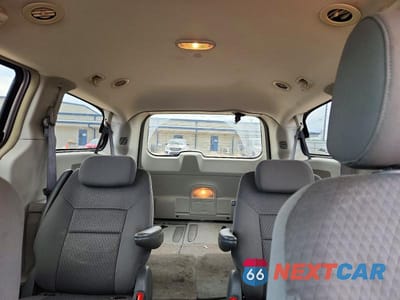 Zdjęcie 10 z 13 samochodu: 2008 CHRYSLER TOWN & COUNTRY LX VIN:2A8HR44H88R828789 - miniatura