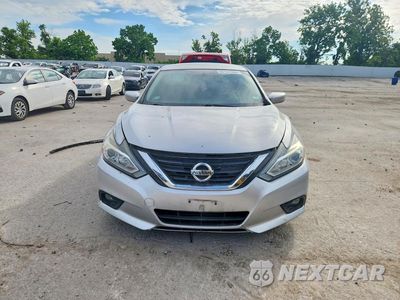 Piąte zdjęcie samochodu w środku: 2018 NISSAN ALTIMA 2.5 SV VIN:1N4AL3AP5JC105051 - miniatura