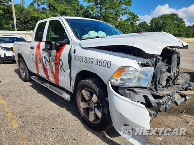 Czwarte zdjęcie samochodu z boku: 2019 RAM 1500 CLASSIC TRADESMAN VIN:1C6RR6FG0KS514840 - miniatura
