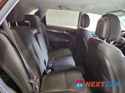 Zdjęcie 11 z 13 samochodu: 2014 KIA SORENTO LX VIN:5XYKT4A64EG426589 - miniatura