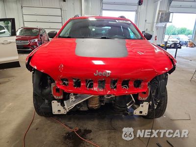 Piąte zdjęcie samochodu w środku: 2019 JEEP CHEROKEE TRAILHAWK VIN:1C4PJMBXXKD395474 - miniatura