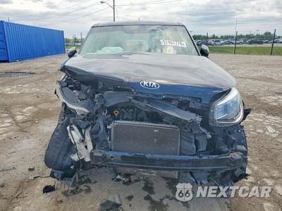 Piąte zdjęcie samochodu w środku: 2018 KIA SOUL ! VIN:KNDJX3AA1J7519544 - miniatura