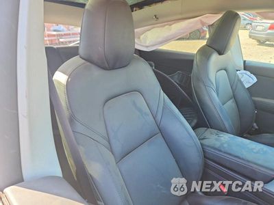 Zdjęcie 10 z 12 samochodu: 2024 TESLA MODEL Y VIN:7SAYGAEE4RF186393 - miniatura