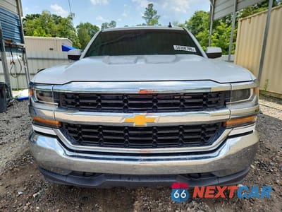 Piąte zdjęcie samochodu w środku: 2018 CHEVROLET SILVERADO K1500 LT VIN:1GCUKREC3JF245778 - miniatura