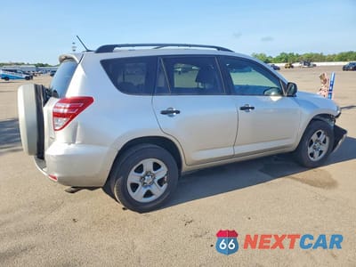 Trzecie zdjęcie samochodu z tyłu: 2010 TOYOTA RAV4 BASE VIN:2T3BF4DV3AW045256 - miniatura