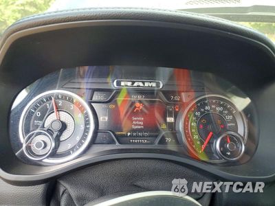 Zdjęcie 9 z 12 samochodu: 2019 RAM 1500 LARAMIE VIN:1C6SRFJT9KN776201 - miniatura