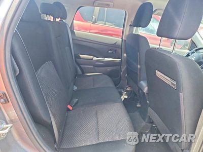 Zdjęcie 11 z 13 samochodu: 2016 MITSUBISHI OUTLANDER SPORT ES VIN:JA4AP3AU2GZ053088 - miniatura