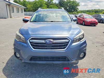 Piąte zdjęcie samochodu w środku: 2018 SUBARU OUTBACK 2.5I LIMITED VIN:4S4BSAKC3J3333756 - miniatura