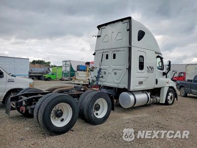 Czwarte zdjęcie samochodu z boku: 2016 FREIGHTLINER CASCADIA 125 SEMI TRUCK VIN:1FUJGLBGXGLHB5895 - miniatura