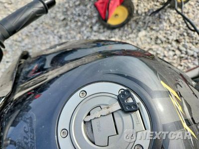 Zdjęcie 8 z 9 samochodu: 2009 YAMAHA FZ1 S VIN:JYARN17E69A007585 - miniatura
