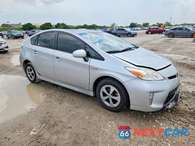 Czwarte zdjęcie samochodu z boku: 2015 TOYOTA PRIUS TWO VIN:JTDKN3DU9F2003792 - miniatura