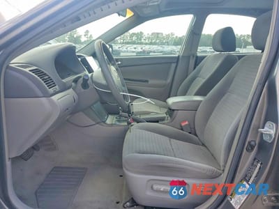 Zdjęcie 7 z 12 samochodu: 2005 TOYOTA CAMRY LE VIN:4T1BE32K65U545027 - miniatura