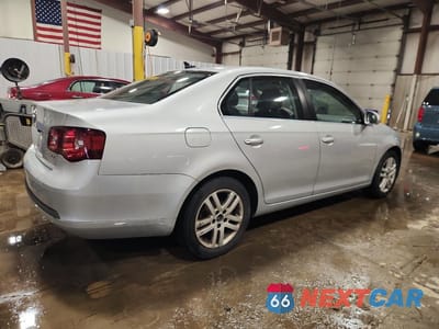Trzecie zdjęcie samochodu z tyłu: 2009 VOLKSWAGEN JETTA TDI VIN:3VWAL81K49M141641 - miniatura