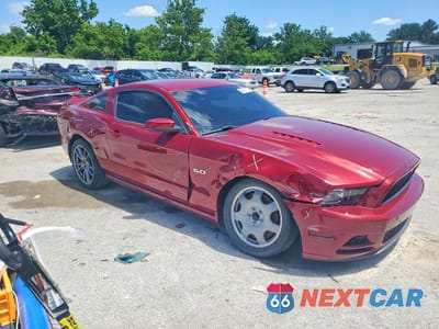 Czwarte zdjęcie samochodu z boku: 2014 FORD MUSTANG GT VIN:1ZVBP8CF5E5206845 - miniatura