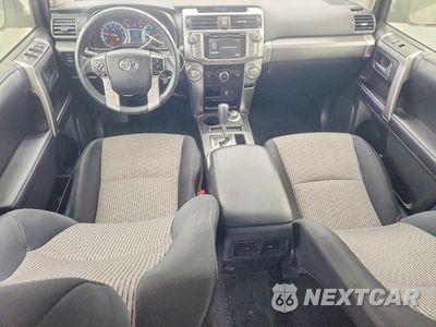Zdjęcie 8 z 13 samochodu: 2018 TOYOTA 4RUNNER SR5 VIN:JTEBU5JR1J5512311 - miniatura