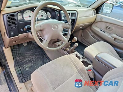 Zdjęcie 8 z 12 samochodu: 2002 TOYOTA TACOMA XTRACAB VIN:5TEWN72N92Z898565 - miniatura