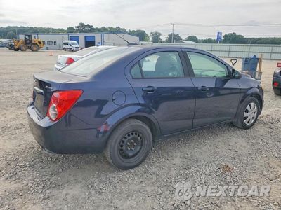 Trzecie zdjęcie samochodu z tyłu: 2015 CHEVROLET SONIC LS VIN:1G1JA5SH5F4141898 - miniatura