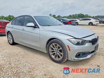 Czwarte zdjęcie samochodu z boku: 2017 BMW 320 I VIN:WBA8E1G38HNU17761 - miniatura