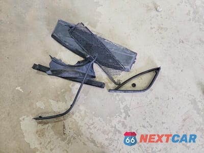 Zdjęcie 12 z 13 samochodu: 1997 BMW 318 IS VIN:WBABE7320VEY21588 - miniatura