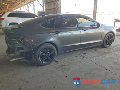 Trzecie zdjęcie samochodu z tyłu: 2016 FORD FUSION SE VIN:3FA6P0HD8GR134543 - miniatura