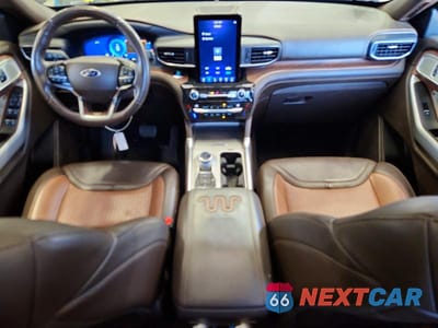 Zdjęcie 8 z 13 samochodu: 2021 FORD EXPLORER KING RANCH VIN:1FM5K8LC5MGC16682 - miniatura