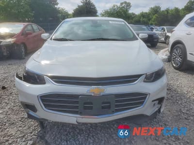 Piąte zdjęcie samochodu w środku: 2018 CHEVROLET MALIBU LT VIN:1G1ZD5ST3JF268256 - miniatura