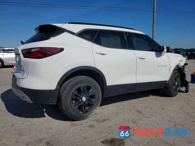 Trzecie zdjęcie samochodu z tyłu: 2022 CHEVROLET BLAZER 2LT VIN:3GNKBHR45NS115062 - miniatura