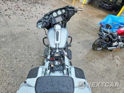 Zdjęcie 6 z 8 samochodu: 2015 HARLEY-DAVIDSON FLHXS STREET GLIDE SPECIAL VIN:1HD1KRM17FB629935 - miniatura