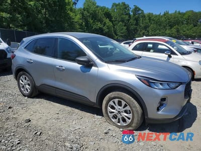 Czwarte zdjęcie samochodu z boku: 2023 FORD ESCAPE ACTIVE VIN:1FMCU9GN7PUB25048 - miniatura