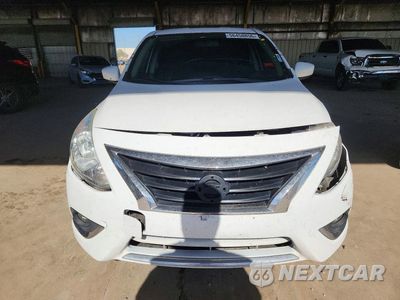Piąte zdjęcie samochodu w środku: 2017 NISSAN VERSA 1.6 S VIN:3N1CN7AP5HL856382 - miniatura