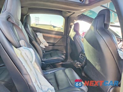 Zdjęcie 11 z 14 samochodu: 2017 TESLA MODEL X VIN:5YJXCBE22HF044722 - miniatura