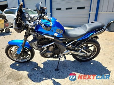 Trzecie zdjęcie samochodu z tyłu: 2009 KAWASAKI LE650 A VIN:JKALEEA109A039269 - miniatura