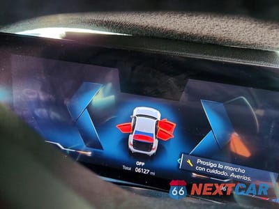 Zdjęcie 9 z 12 samochodu: 2023 BMW 330I VIN:3MW69FF0XP8D20367 - miniatura